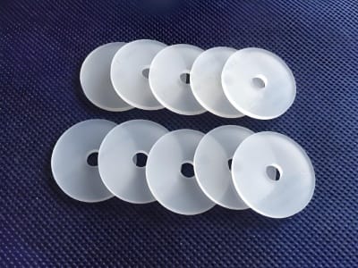 High-pressure PCTFE seals and gaskets